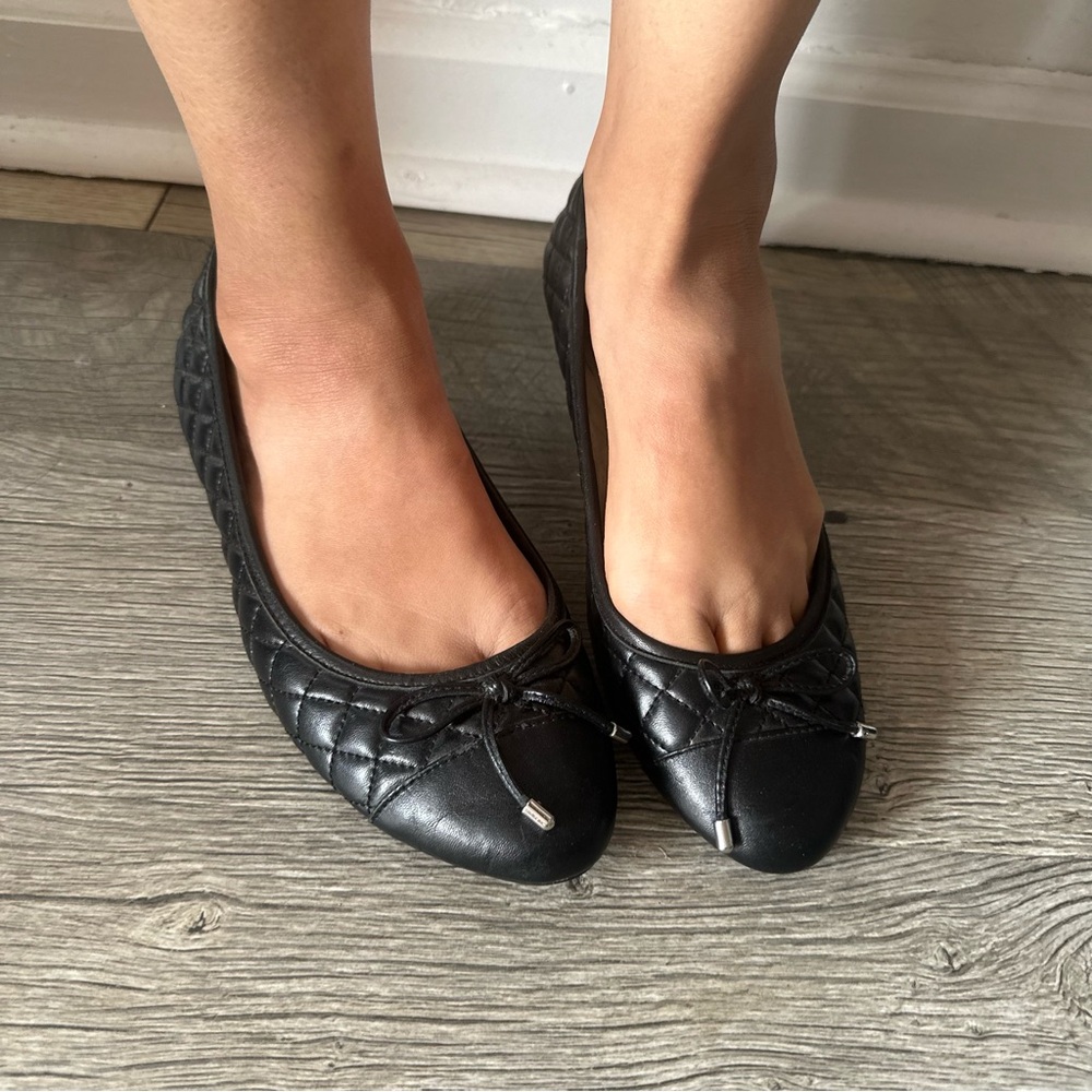 Elegant Classy Black Quilted Leather Ballet Flats